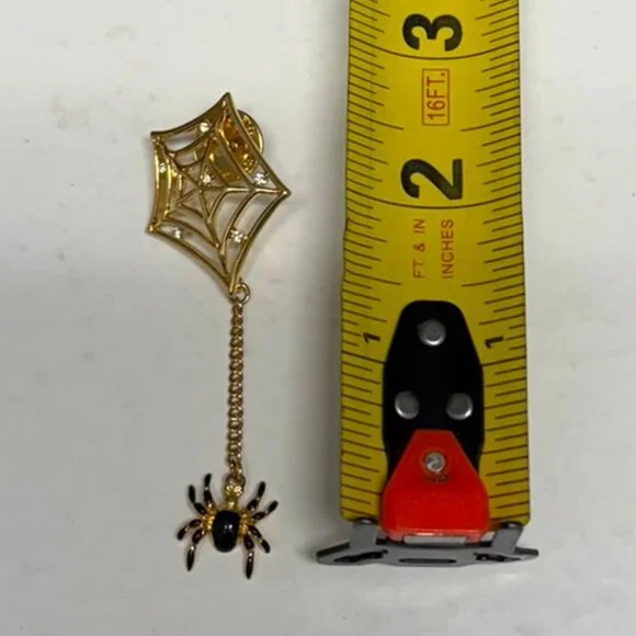 VINTAGE Gold Spider Web Brooch/Pin with Hanging Spider - Picture 3 of 3